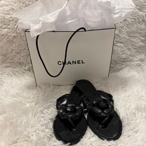 Chanel vintage interlocking cc logo flip-flop